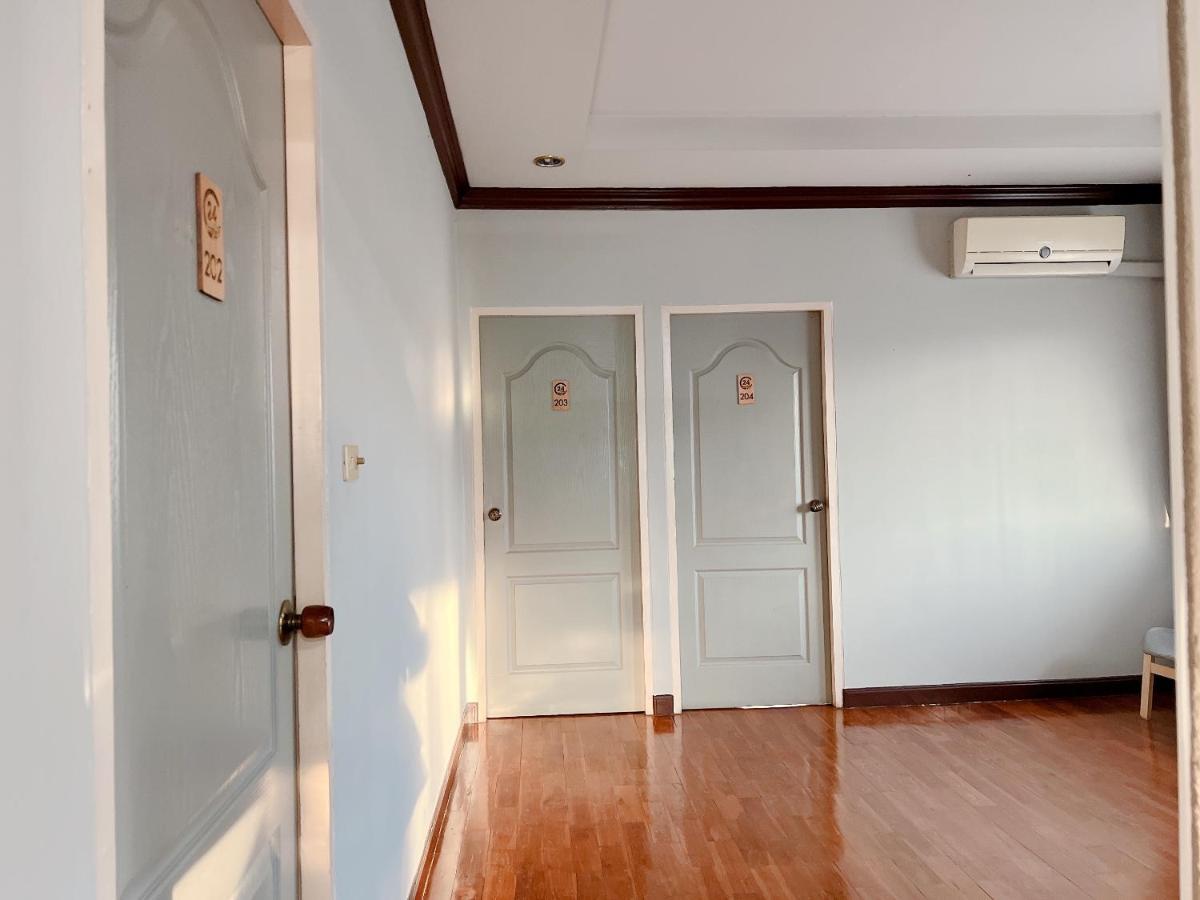24 Hostel Donmuang Bangkok Bagian luar foto