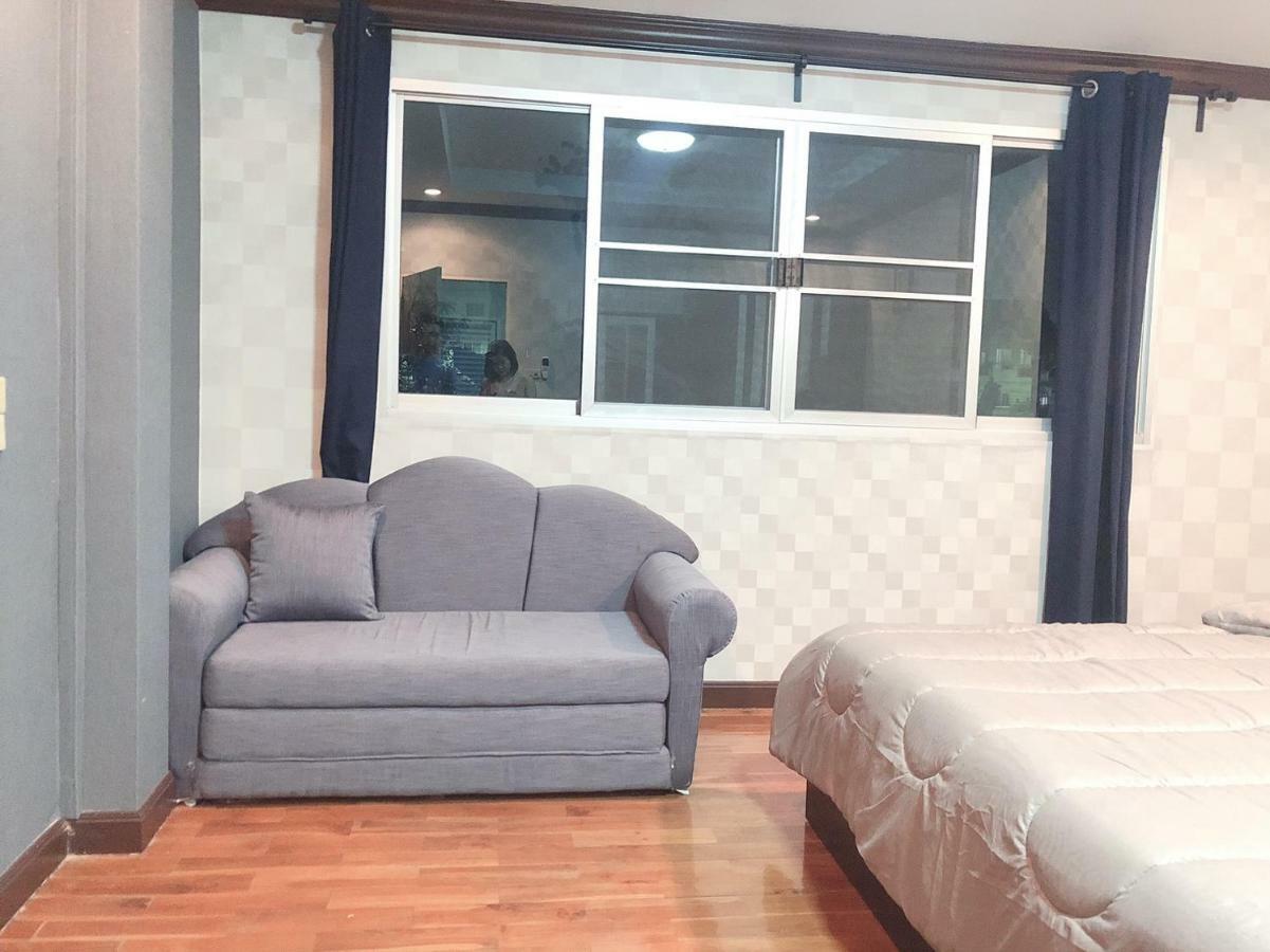 24 Hostel Donmuang Bangkok Bagian luar foto