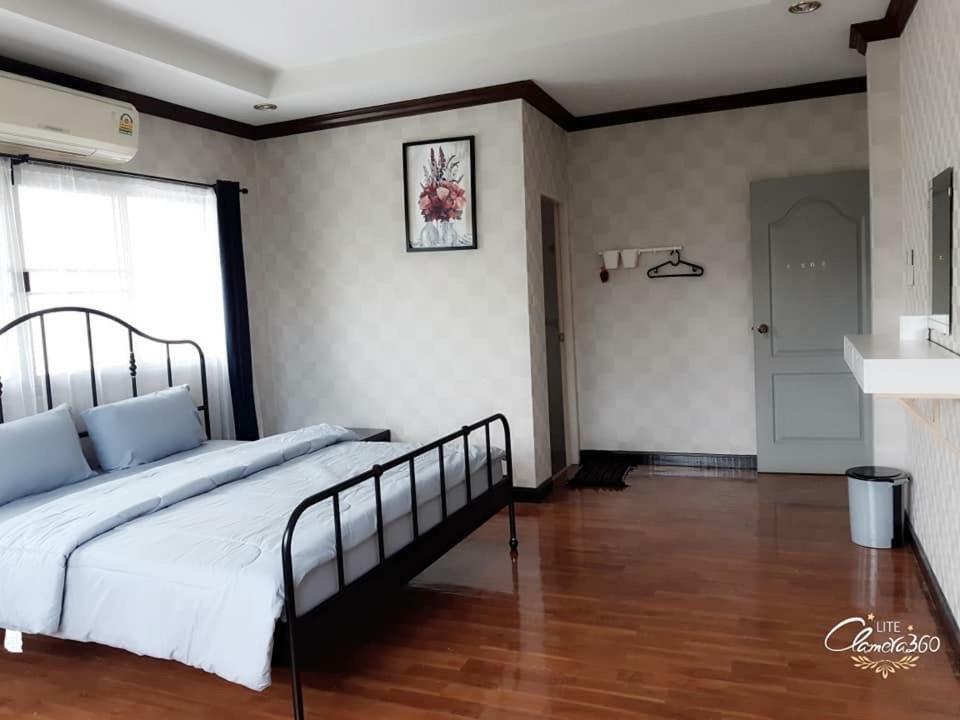24 Hostel Donmuang Bangkok Bagian luar foto