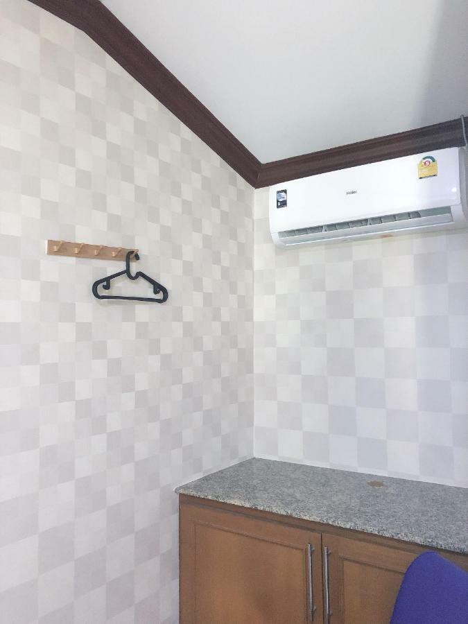 24 Hostel Donmuang Bangkok Bagian luar foto