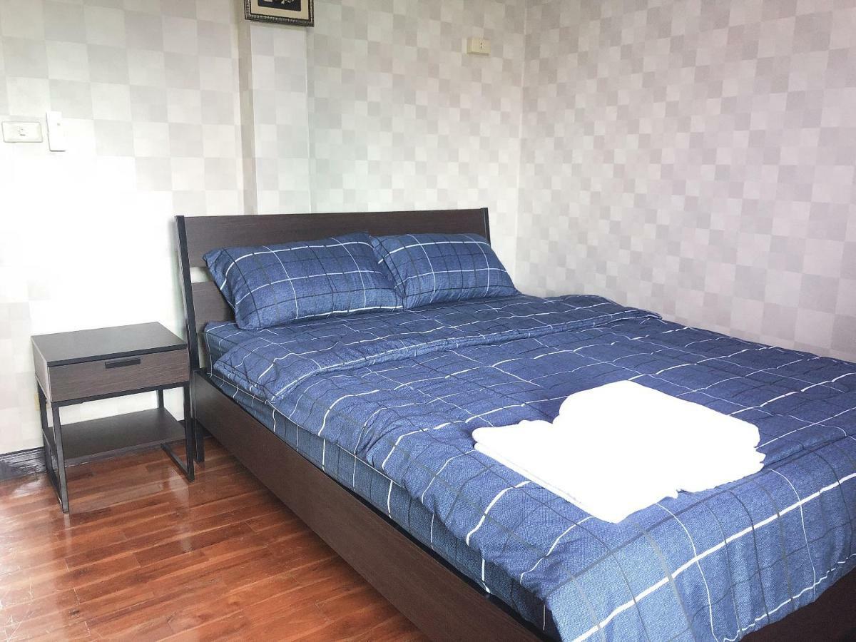 24 Hostel Donmuang Bangkok Bagian luar foto