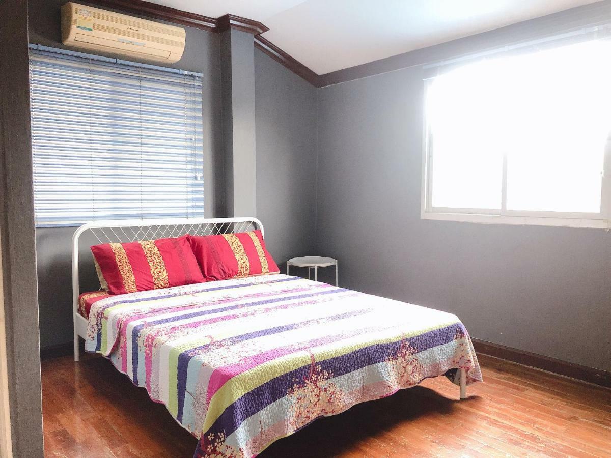 24 Hostel Donmuang Bangkok Bagian luar foto