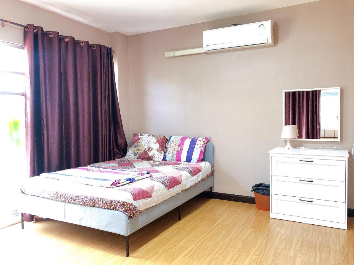 24 Hostel Donmuang Bangkok Bagian luar foto